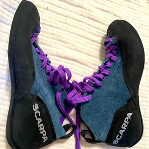 Scarpa climbing shoes, size 42